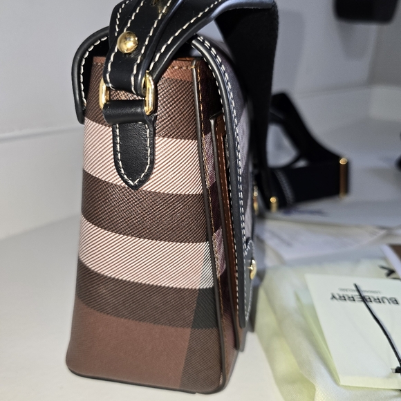 Burberry Giant Check & Leather Note  Crossbody bag Birch Brown with Reciept - Picture 6 of 13